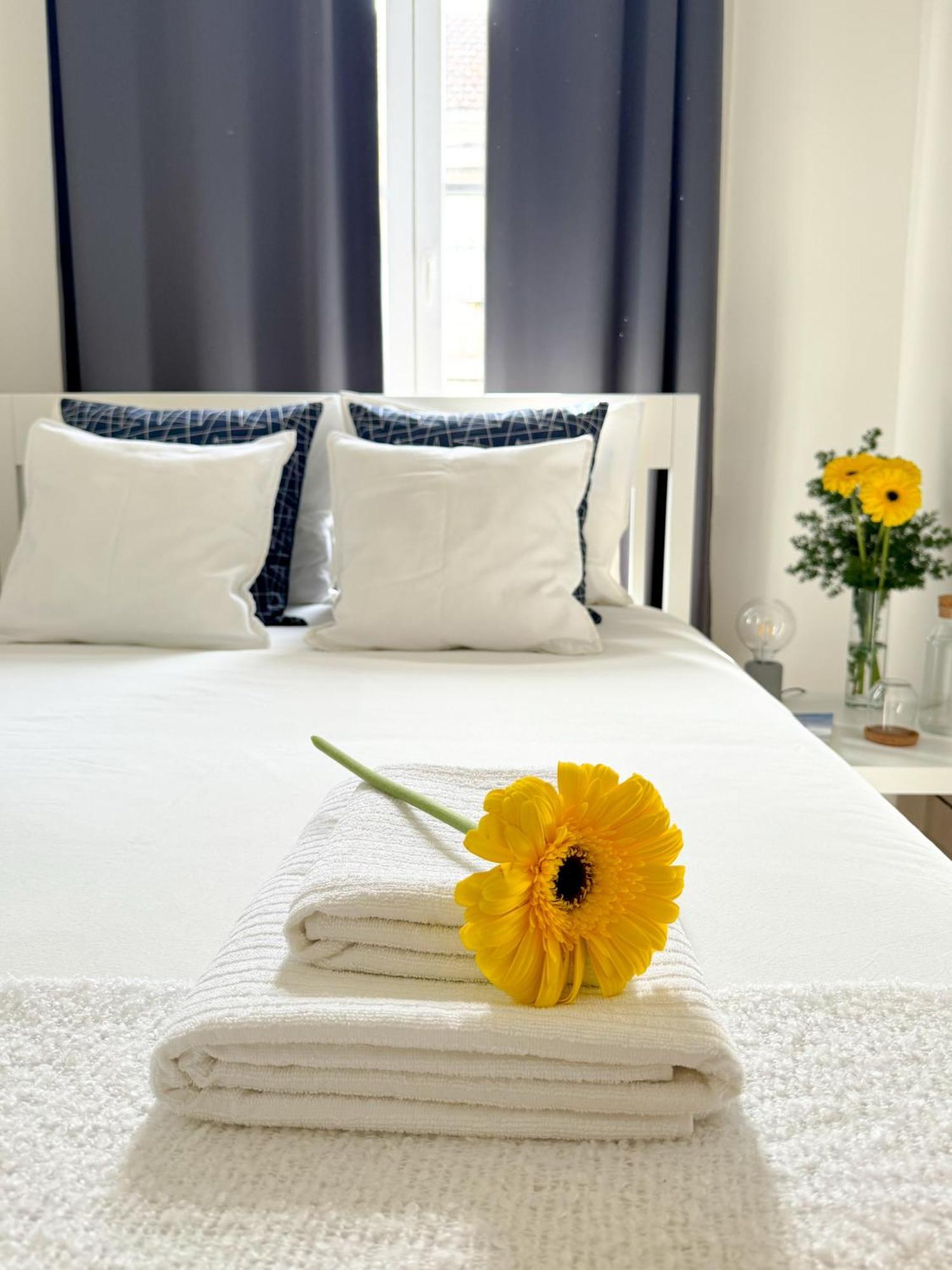 Cozy Room With Privative Bathroom On Rua Augusta Lisbona Esterno foto